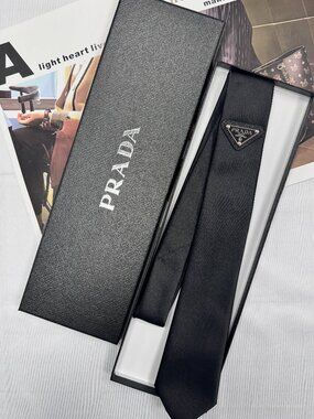 Prada Black Tie (Brand new )🎁🖤with gift box (unisex)
